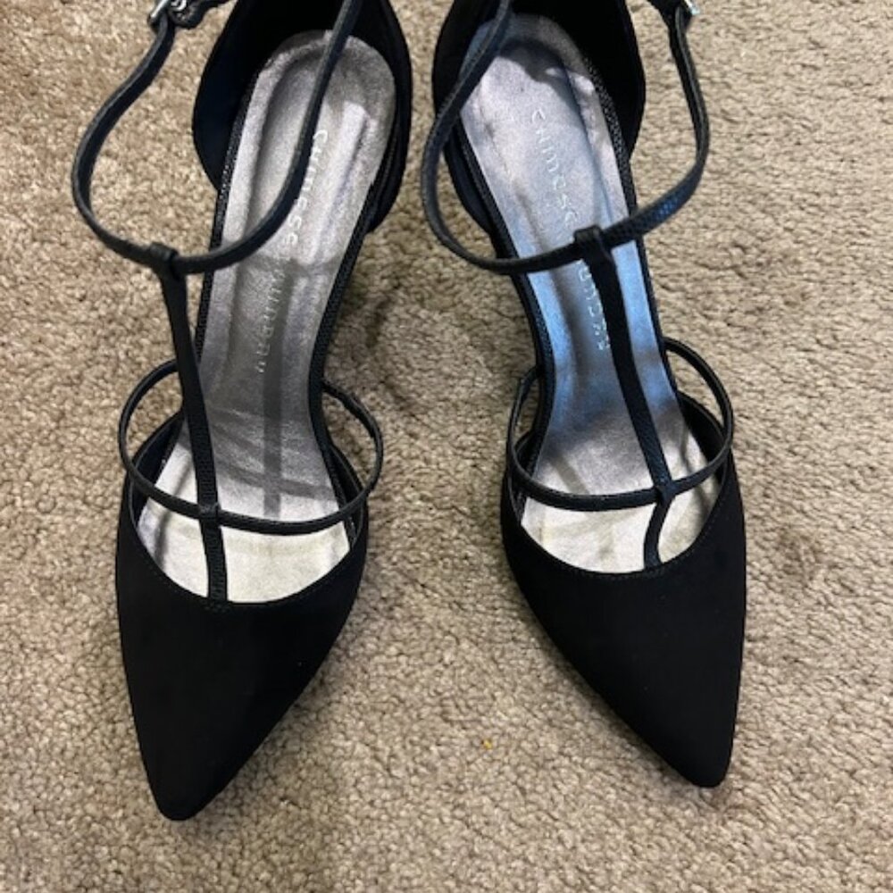 Chinese Laundry Sacha Pump Black sz 9.5 in box. Used excellent condition.